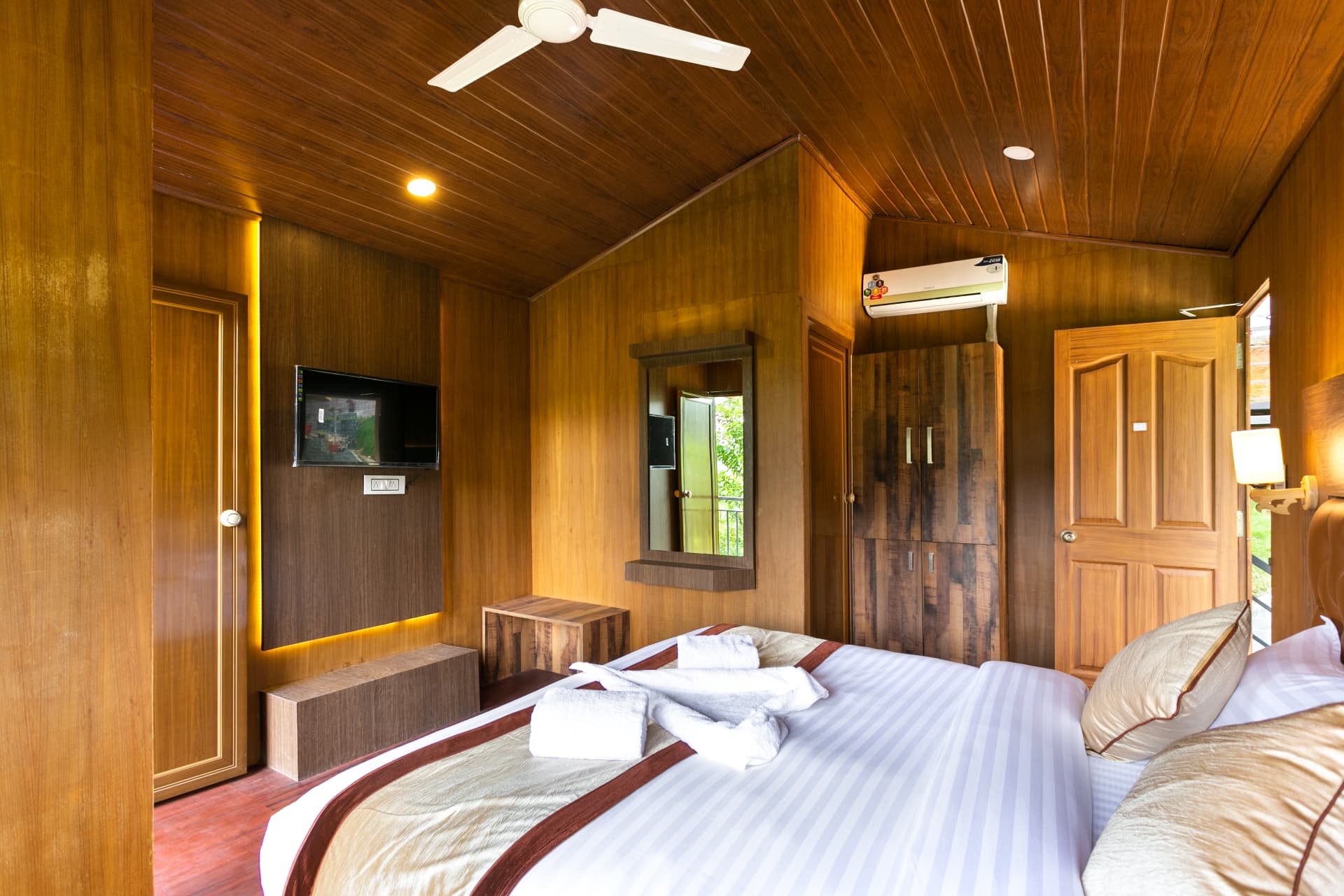Premium Valley View Hut with TV wall, wardrobe, mirror and air conditioning